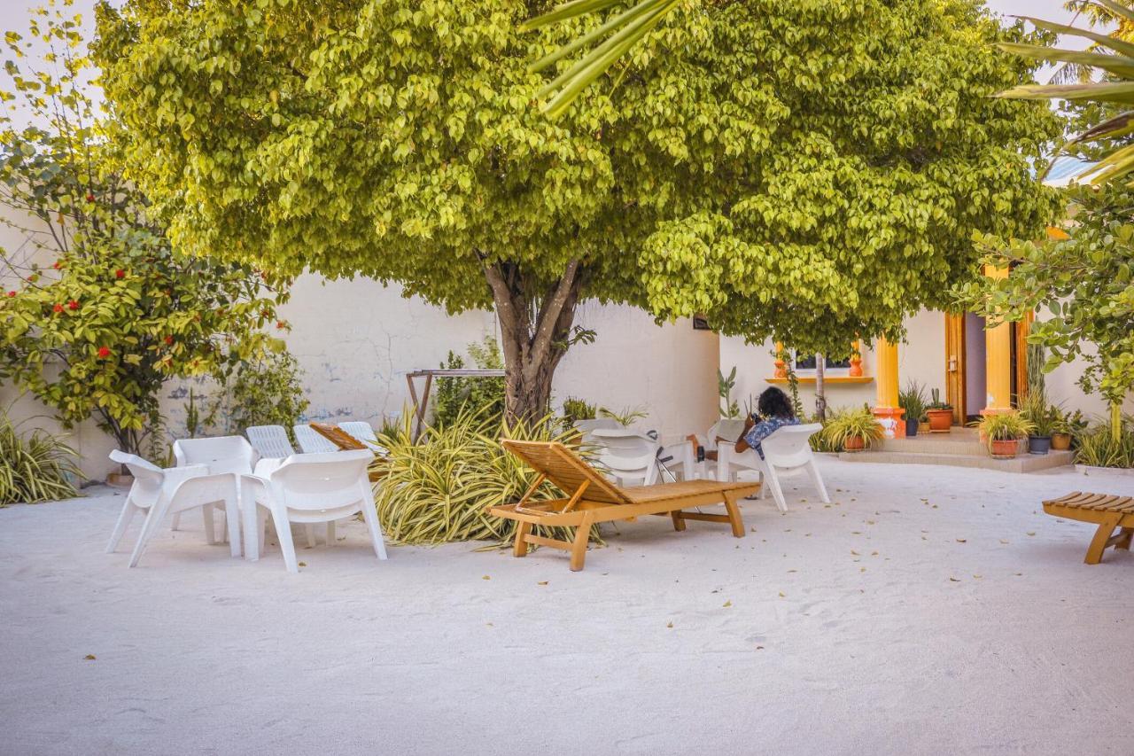 Summer Vibes Beach Front Rasdhoo Esterno foto