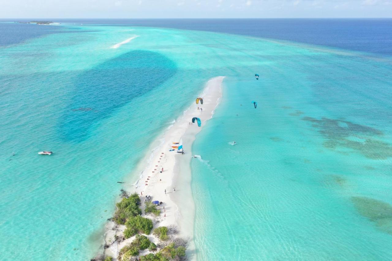 Summer Vibes Beach Front Rasdhoo Esterno foto