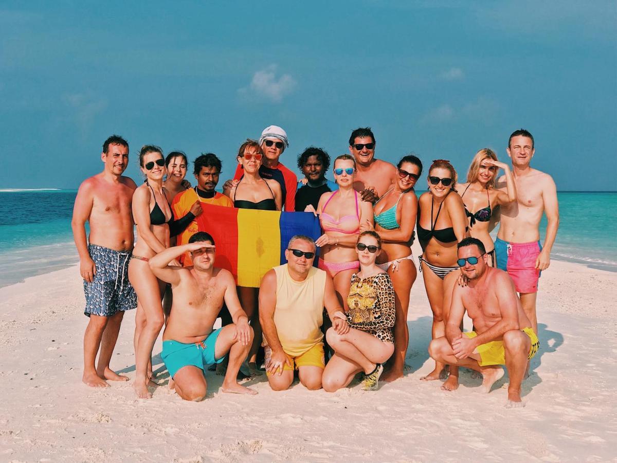 Summer Vibes Beach Front Rasdhoo Esterno foto